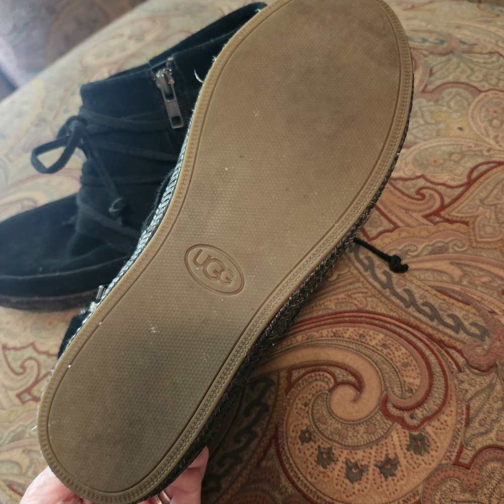 UGG Dark Suede Lace-Up Boots - Picture 6 of 8